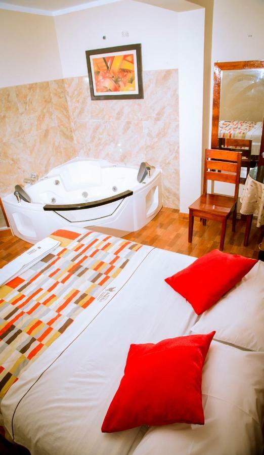 Barcelo Hotel La Merced  Bagian luar foto